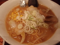 「香りみそらぁめん大盛（950円）+ミニ北海丼（250円）+生ビー」@北の大草原 亀戸店の写真