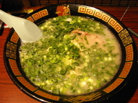 「天然とんこつラーメン+ねぎ+替え玉×1」@一蘭 アトレ上野 山下口店の写真