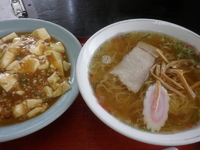 「ラーメン・ミニマーボー飯セット(850円)」@金龍亭の写真