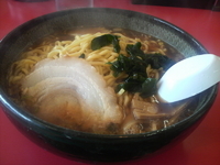 「醤油らーめん（大）（600+100）」@かっちゃんらーめん 麺屋○勝の写真