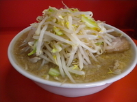 「小ラーメン 650円（ヤサイ・ニンニク・カラメ）」@ラーメン二郎 神田神保町店の写真