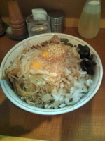 「油めん大盛+卵（930円）」@らーめん ぽっぽっ屋 水道橋店の写真