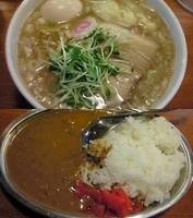 「醤油 特製江戸前煮干中華そば+江戸前煮干カレー」@江戸前煮干中華そば きみはんの写真