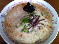 「豚骨醤油ラーメン（500円）」@二代目 哲麺 八王子店の写真