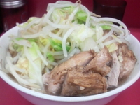 「小豚ラーメン、野菜、にんにく」@ラーメン二郎 小岩店の写真