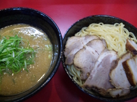 「こってりつけめん（2玉 800円）+ チャーシュートッピング」@大吾郎商店の写真