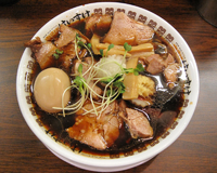 「肉そば半熟味玉入り（並盛）」@New Old Style 肉そばけいすけの写真