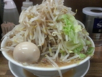 「豚入りラーメン、味玉、野菜マシ」@ラーメン麺徳 東上野店の写真