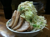 「小豚入りラーメン 850円 （ヤサイ、ニンニク、カラメ）」@ラーメン二郎 新小金井街道店の写真