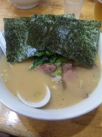 「とんこつ醤油ラーメン（麺固め・味普通・油少なめ）」@相模家の写真