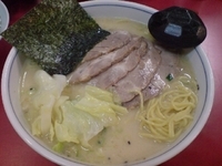 「しおチャーシューめん中盛、ゆでたまご」@鬼っ子ラーメン 上川井本店の写真