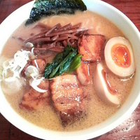 「チャーシューメン（味噌）+味玉」@自然洞 麺舗の写真