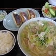 ランチ餃子セット800円（塩ラーメン選択）+OP（野菜）50円