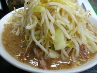 「小ラーメン680円野菜」@らーめん豚喜の写真