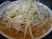 「ラーメン豚5枚700円野菜大盛り背油多目刻み玉葱」@らうめん さぶ郎の写真