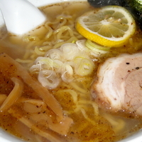 「963ラーメン680円（太麺）  ライス（ランチタイム無料）」@らーめんBAR 963の写真