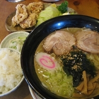 「塩ラーメン580円+から揚げッセット（平日ランチ）320円」@屋台ラーメン 壱吉屋の写真