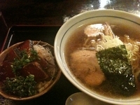 「中華そば（750円）+季節のごはん（300円）」@味処 むさし野の写真