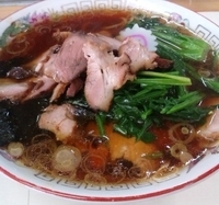 「青島ラーメン+自家製チャーシュー+茹ほうれん草 【600円+50」@青島食堂 秋葉原店の写真