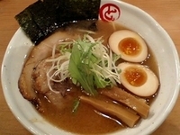 「醤油 まるとも特製らーめん（950円）」@麺や まるとも 浅草橋店の写真