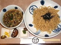 「石臼挽きざるらーめん 750円」@与ろゐ屋の写真