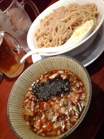 「つけ麺 大盛り 野菜増し ニンニクチョット 背脂チョット」@ラーメン・つけ麺 笑福 西本町店の写真