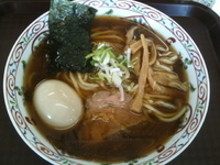 「中華そば（太麺）+味玉」@中華そば さくらの写真