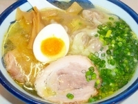 「塩ワンタン麺（700円）」@再来軒の写真