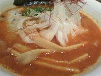 「辛味噌らーめん（期間限定）850円」@北海道らーめん 楓 雑色店の写真