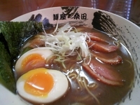 「鴨ら麺 燻玉」@麺屋 桑田の写真