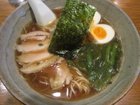 「醤油らーめん+名古屋コーチン塩茹で玉子（800+100=900円」@宵の一二三の写真