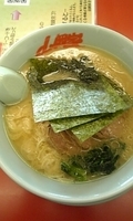 「醤油チャーシュー麺」@ラーメン山岡家 さいたま丸ヶ崎店の写真
