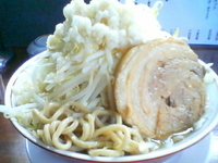 「ラーメン/ヤサイ・ニンニク・アブラ（￥680）」@ラーメン 龍郎の写真