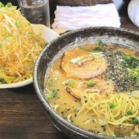 「どらそば+ネギバカ盛り 680円+150円」@麺屋どらいちの写真
