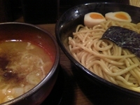 「つけ麺 大盛（400グラム） 680￥ + 味玉 100￥」@つけ麺処 つぼや 梅田店の写真