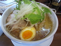 「塩らーめん（大盛）+ちゃーしゅー」@麺家 彩華 池上店の写真