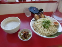 「自家製ラー油のつけ麺」@京都一乗寺 豚人 山科店の写真