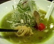 「バジルdeグリーン味噌 780円 + ネギこんもり 100円」@麺 藏藏の写真