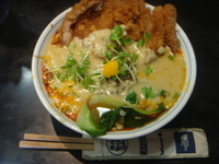 「担々麺（ライス無し）+パーコー+ゴマ増し+杏仁豆腐」@四川屋台の写真