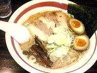 「ラーメン 650円 太麺 味付玉子 100円」@ラーメン長山の写真
