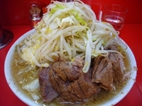 「ぶた入りラーメン【ヤサイ・ニンニク】（750円）」@ラーメン二郎 松戸駅前店の写真