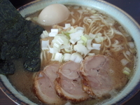 「特製中華そば（950円）+大盛（100円）+白米（100円）」@つけめん 玉 本店の写真