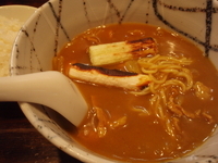 「らぁ麺カレー南蛮（730円）+ライス（小）（100円）」@麺工房HIRAMAの写真