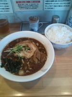 「正油らーめん680円+荒びきスープ100円増し+ライス150円」@ボニート・ボニートの写真