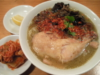 「濃厚鶏塩ラーメン 京都のおいしいキムチ（トッピング）」@ゲツメンの写真