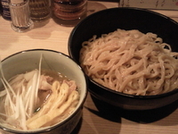 「つけ麺天日塩味」@小麦と肉 桃の木の写真