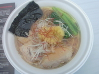 「Bee Hive 醤油ラーメン+エルブシ」@最強ラーメン烈伝 in サカスの写真