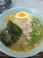 「しょう油ラーメン（小）」@ラーメンビックの写真