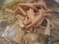 「鶏チャーシュー麺（780）+大盛り（100）+メンマ（100）」@中華そば 嘉一の写真