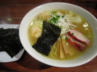 「特製ワンタン麺（白だし）+のり（950円+クーポン）」@八雲の写真